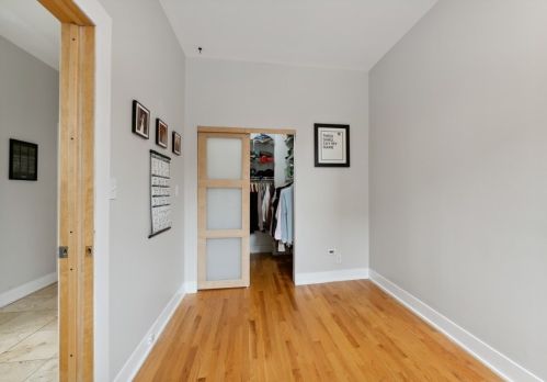 910 Damen Ave, Chicago IL  60612-3730 exterior