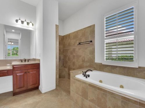 9625 Cobalt Cv Cir, Naples FL 34120-4664 exterior