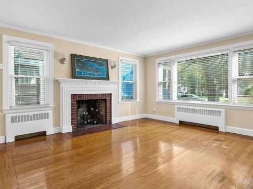 51 Edgewood Ave, Providence, RI 02905-1343