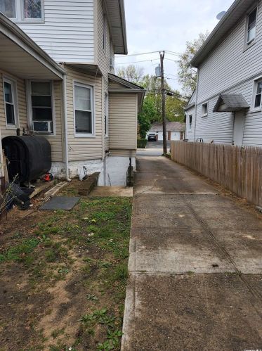 56 Jamaica Ave, Valley Stream NY 11580-6314 exterior