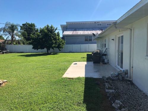 571 99 Ave, Naples FL 34108-2228 exterior