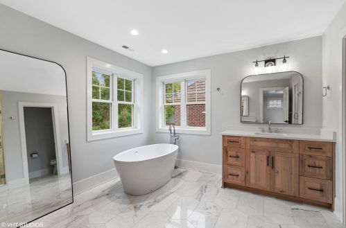 245 Highland Ave, Elmhurst IL  60126-2554 exterior