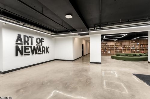 44 Irvine Turner Blvd, Newark NJ  07103-2950 exterior