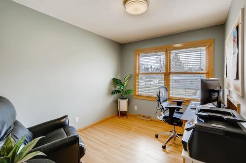 1441 Brk Ave, Saint Paul MN 55109-2012 exterior