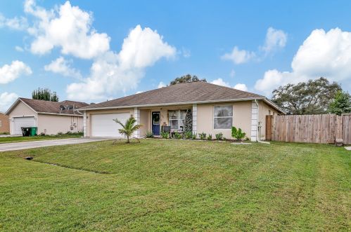 1910 Dorado Ln, Fort Pierce, FL 34953-1825