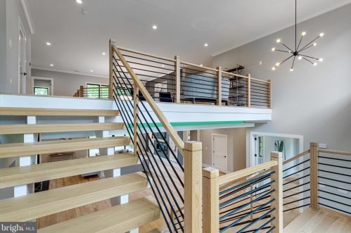 1520 Brookhaven Dr, Mc Lean VA  22101-4127 exterior