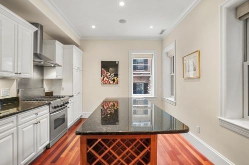 102 Myrtle St, Boston MA exterior