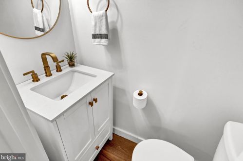 5112 Southern Ave, Washington DC 20019-5848 exterior