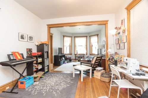 3746 Magnolia Ave, Chicago IL 60626-5305 exterior