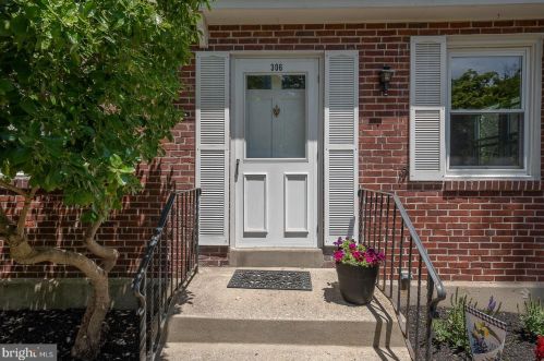 306 Pritchard Ln, Media, PA 19086-6105