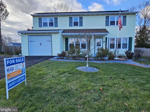 104 Armstrong Ln, Lancaster PA  17603-5972 exterior