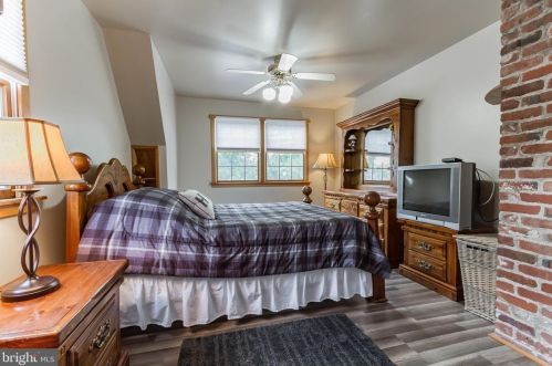 123 Llanwellyn Ave, Manor PA  19036-1325 exterior