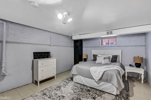 7337 Palatine Ave, Chicago IL 60631-1950 exterior