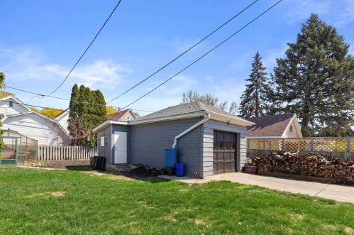 2150 66, Milwaukee WI 53213-2036 exterior