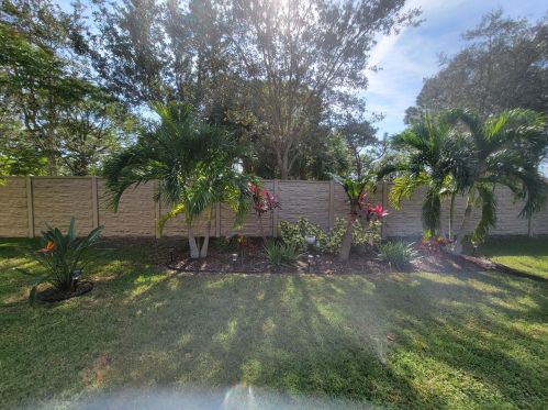 1916 Jamesport Dr, Fort Pierce FL 34953-4353 exterior