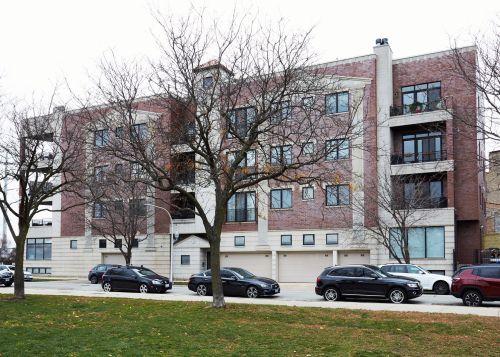 622 Rockwell St, Chicago, IL 60612-1124