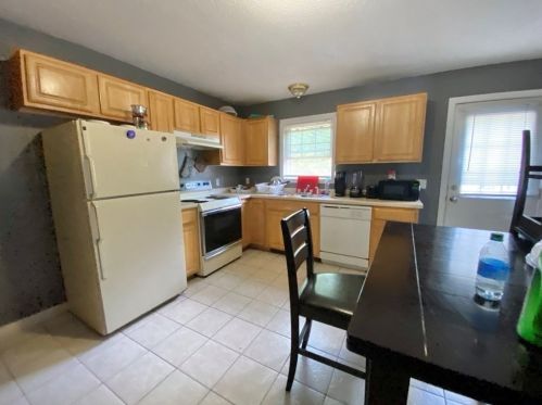 188 Hampden St, Springfield MA  01151-1504 exterior