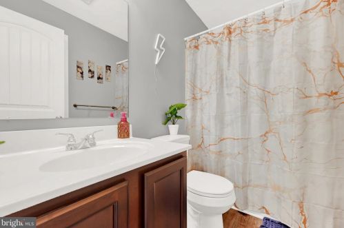 134 Overlook Dr, Hanover PA  17331-9136 exterior