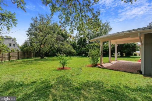 917 Northwest Dr, Silver Spring MD  20901-1435 exterior