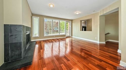 2 Vela Way, Edgewater NJ 07020-1564 exterior