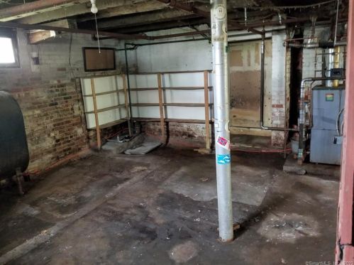 30 Franklin St, Enfield CT 06082-3608 exterior