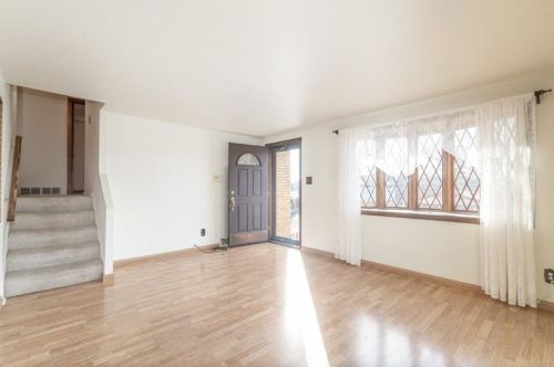 833 Londonderry Dr, Pittsburgh PA  15234-2522 exterior