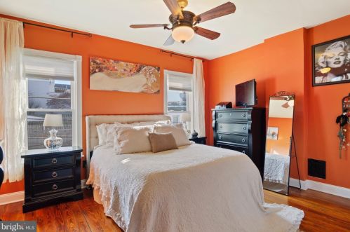 250 Krams Ave, Philadelphia PA 19128-4734 exterior