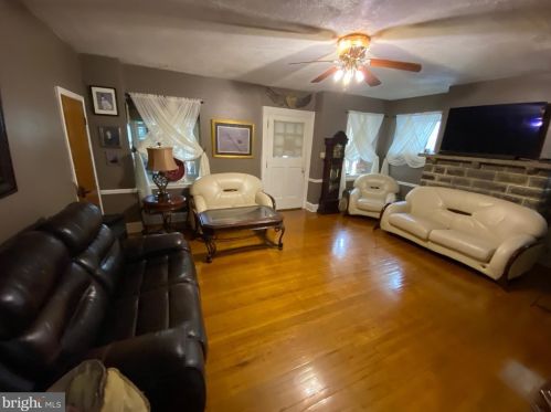 901 64th St, Philadelphia, PA 19151-3403