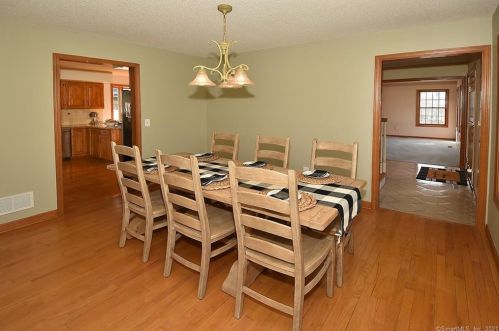 118 Blue Rdg Dr, Vernon CT 06066-5803 exterior