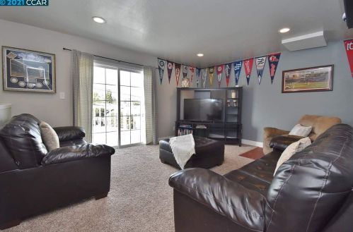 1134 Crowe Pl, Concord CA 94518-1713 exterior