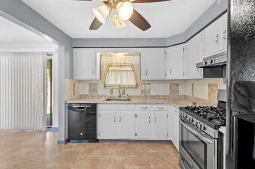 1481 Cathell Rd, Pittsburgh PA 15236-1108 exterior