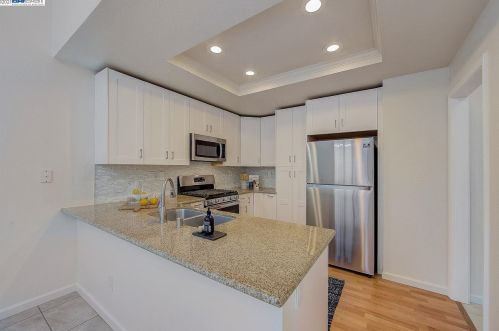 1036 Pinehurst Ct, Concord CA 94521-4532 exterior