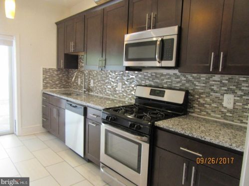 947 2nd St, Philadelphia PA 19122-1946 exterior