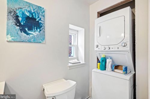 929 6 St, Philadelphia PA 19123-1405 exterior