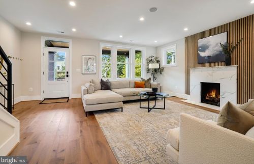 4215 16th St, Washington DC  20011-7005 exterior