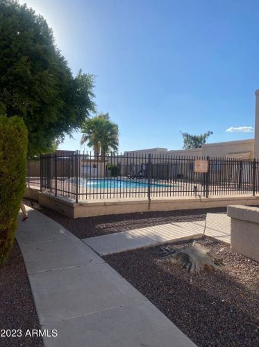 4545 26th Dr, Phoenix, AZ 85041-2017