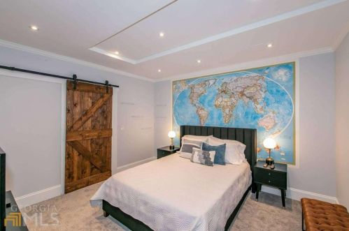 560 Morgan St, Atlanta GA 30308-2821 exterior