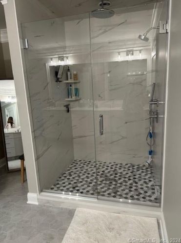 14 Appletree Ln, Norwalk CT 06850-1000 exterior