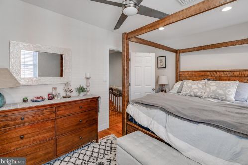 104 Ellsworth St, Philadelphia PA 19147-4606 exterior