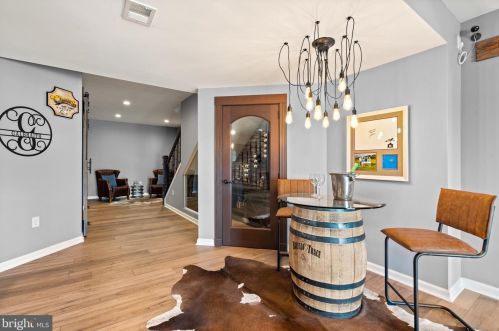 23073 Creighton Farms Dr, Leesburg VA 20175-6491 exterior