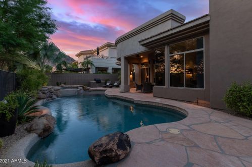 6508 25th Way, Phoenix AZ  85016-8934 exterior