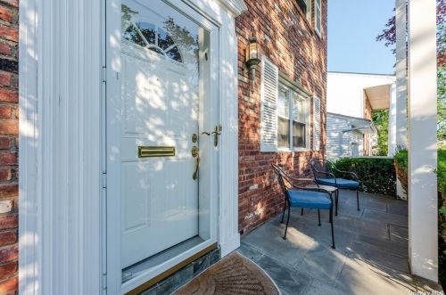 766 Daniel St, Valley Stream, NY 11581-3502