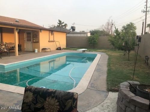 3038 40 Dr, Phoenix AZ 85051-3609 exterior