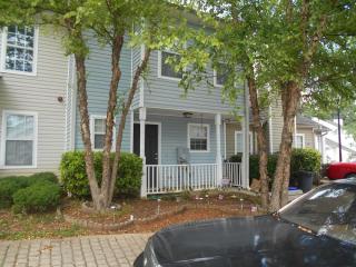 6468 Wellington Chase Ct, Lithonia GA  30058-6487 exterior