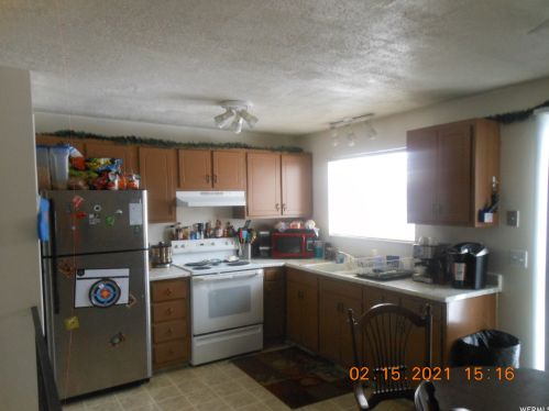 1386 8685, Sandy UT 84093-1574 exterior