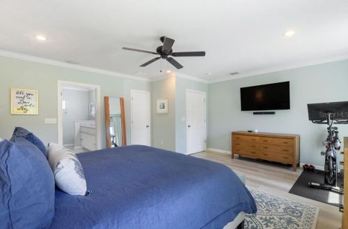 3901 Bay View Ave, Tampa FL 33611-1233 exterior