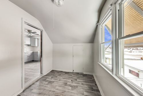 1719 Melvina Ave, Chicago IL 60646-1123 exterior