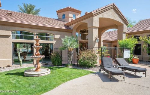 7050 Sunrise Dr, Tucson AZ  16105-1317 exterior