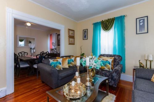 12 Humes St, Providence RI 02907-3203 exterior