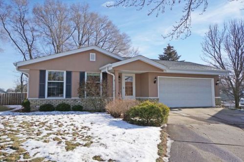 4156 99th St, Milwaukee, WI 53222-1427